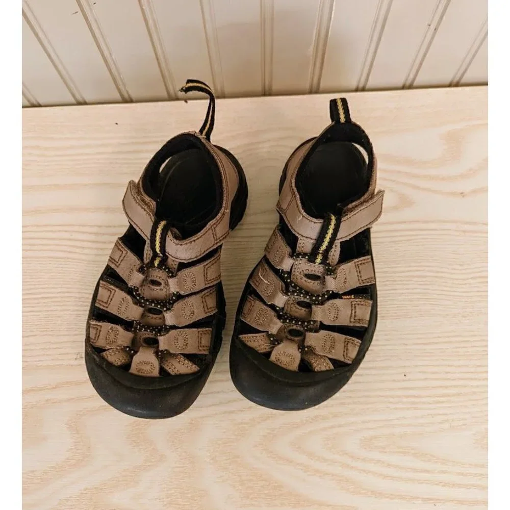 Keen Newport H2 Tan/Brown Sport Water Sandals Kids Size 11